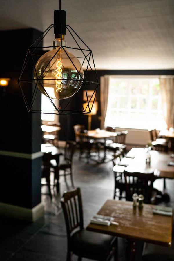 Hotel The Plough Itchen Abbas Winchester Exterior foto